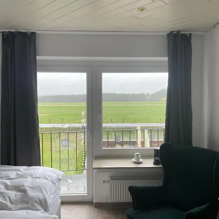 شقة Gasthaus & Restaurant Dahlemer Binz